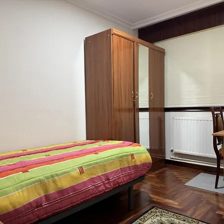 Piso 3 Hab Cerca De Av Madrid Con Wifi