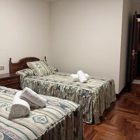 Piso 3 Hab Cerca De Av Madrid Con Wifi アパート *
