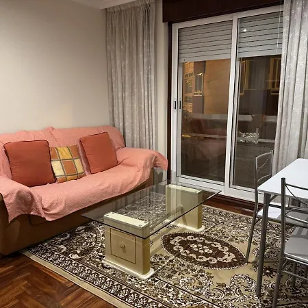 Piso 3 Hab Cerca De Av Madrid Con Wifi شقة